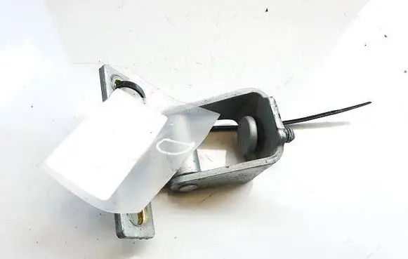 Mitsubishi Colt Tailgate/trunk/boot hinge
