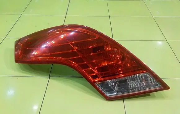 Ford Focus Rear/tail lights 6N4113A603A