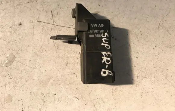 Skoda Superb B5 (3U) Other relay 038907281D 0281003038