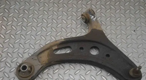 Nissan Qashqai Front lower control arm/wishbone