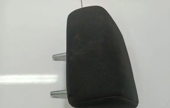 Mazda 3 II Front seat headrest 