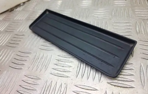 BMW 3 F30 F35 F31 Panel drawer/shelf pad 105496008C