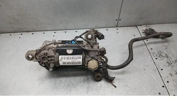Audi A8 S8 D3 4E Air suspension compressor 4430201671