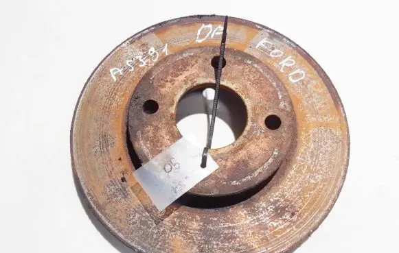 Ford Fusion Front brake disc ventiliuojamas