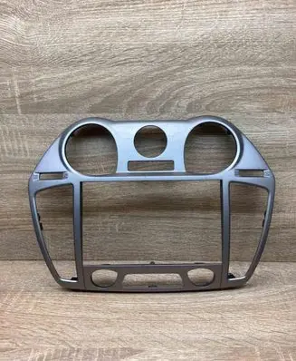 Radio/GPS head unit trim