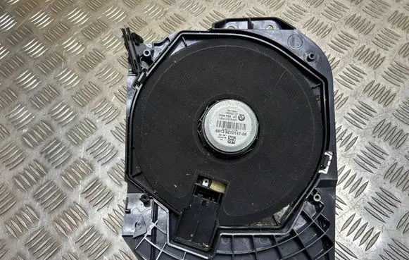 BMW 1 F20 F21 Subwoofer speaker 9210147 65139210147