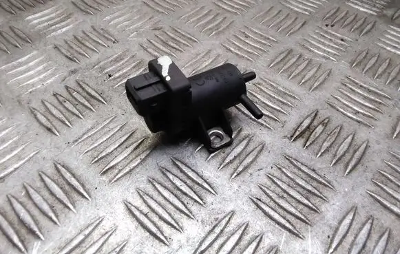 Nissan Qashqai+2 Turbo solenoid valve 8200762162