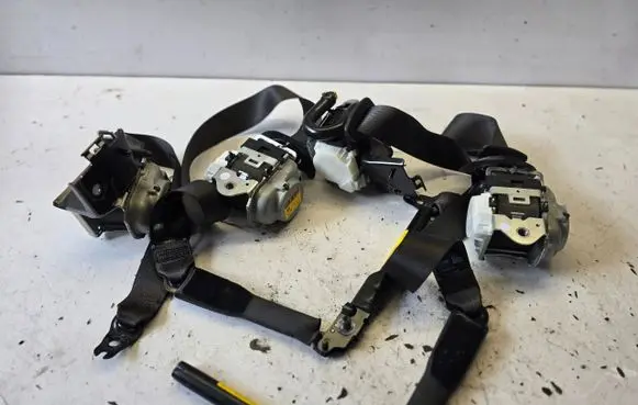 Opel Astra K Set of seat belts 