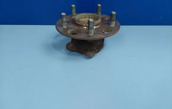 Toyota RAV 4 (XA50) Rear wheel hub 4241042060