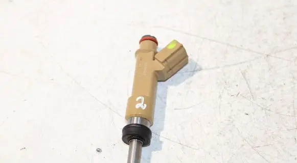 Toyota Auris 150 Fuel injector 232500T030