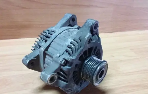 Peugeot 307 Generator/alternator 9654752880 A004TJ0084C