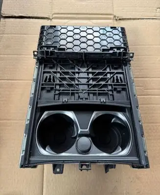BMW 7 G11 G12 Cup holder 93026299302190