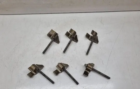 BMW 5 F10 F11 Fuel Injector clamp holder