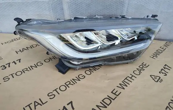 Toyota Yaris XP210 Headlight/headlamp K08EU