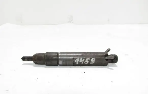 Volkswagen PASSAT B5 Fuel injector 028130201T