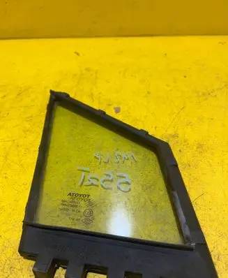 Toyota Corolla Verso AR10 Front door window glass four-door 