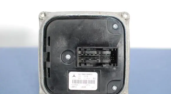 Mercedes-Benz CLS C218 X218 Voltage converter/converter module A2189009800
