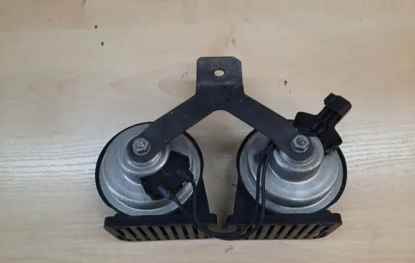 Land Rover Evoque I Horn signal BJ3213A803AC A046522