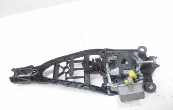 Rear door exterior handle/bracket