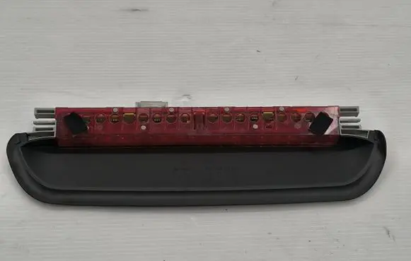 BMW 3 E90 E91 Third/center stoplight 6946614