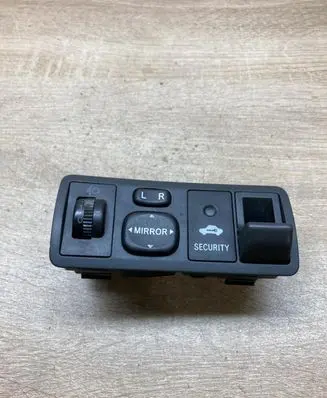 Wing mirror switch