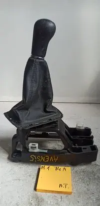 Toyota Avensis T250 Gear shifter/selector 89956565