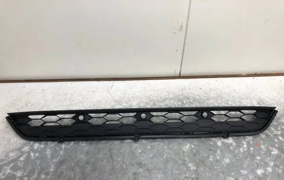 Volkswagen Tiguan Front bumper lower grill 5NA853677B-BILI 5NA853677B