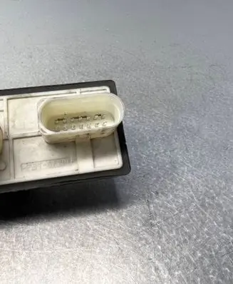 Coolant fan relay