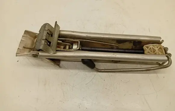 Seat Ibiza III (6L) Lift Jack 6Q0011031D