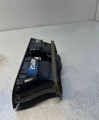 Volkswagen Golf VI Dash center air vent grill 5K0815736D