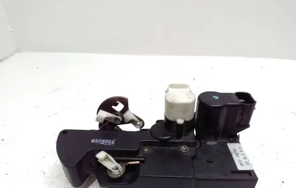 Opel Frontera B Front door lock 16637561