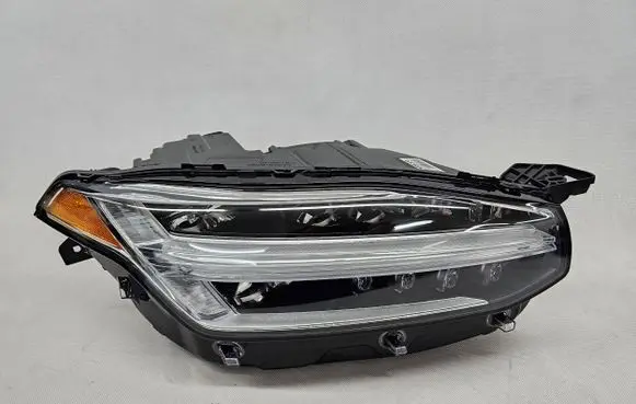 Volvo XC90 Headlight/headlamp 31677037