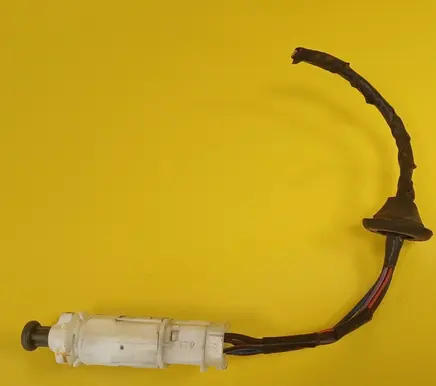 Smart ForTwo I Brake pedal sensor switch 0204220078