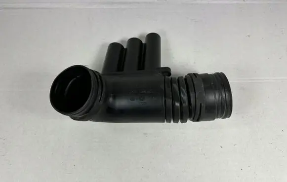 Skoda Fabia Mk1 (6Y) Intake resonator 