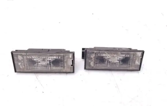 Renault Clio IV Number plate light 8200480127