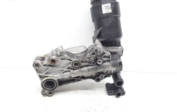 Mercedes-Benz C W204 Oil filter mounting bracket A6511800665