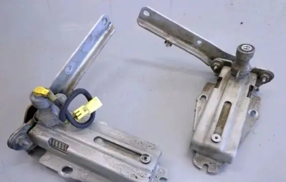 Citroen C6 Engine bonnet/hood hinges