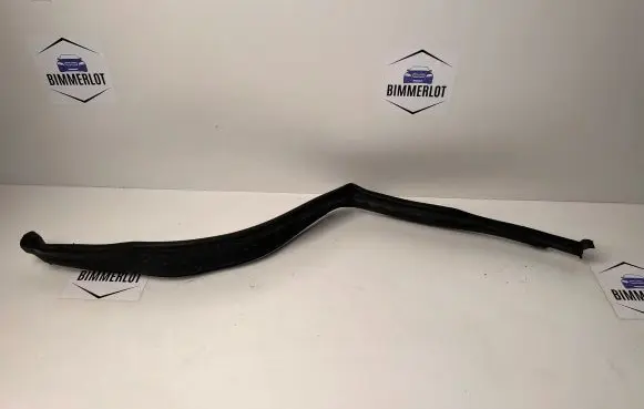 Mercedes-Benz C W204 Engine compartment rubber A2046280898