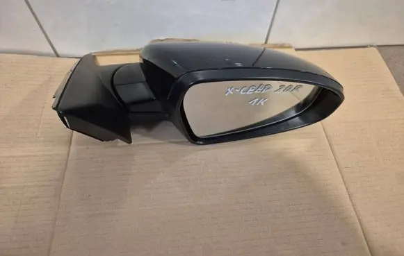 KIA Xceed Front door electric wing mirror