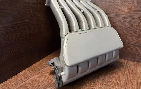 Volkswagen Touareg I Intake manifold 022133201 022133203