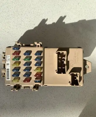 Subaru Outback Fuse module 202102 RC5001