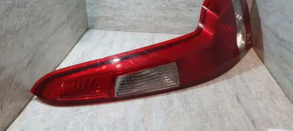 Volvo V50 Rear/tail lights 