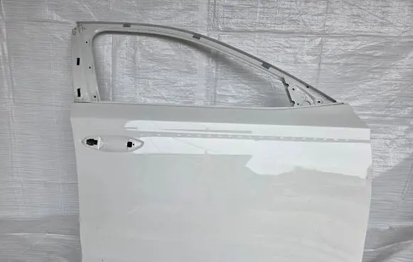 Skoda Octavia Mk4 Front door 5E3831312