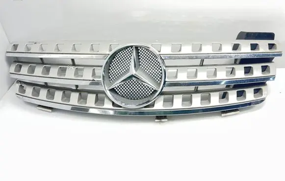 Mercedes-Benz ML W164 Front bumper upper radiator grill A1648880123 A1648800685
