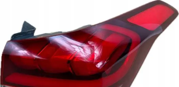 Hyundai Genesis Rear/tail lights 92402B1000