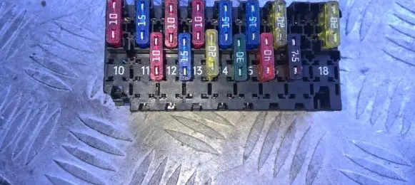 Mercedes-Benz E W210 Fuse box set 0015458401 14566