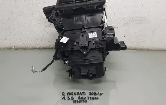 Renault Arkana Interior heater climate box assembly 272703273R
