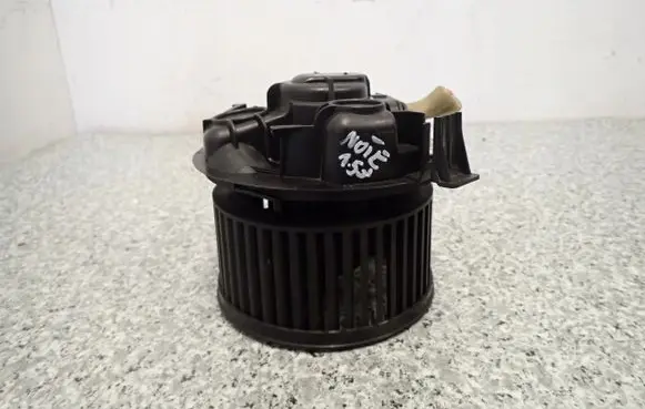 Nissan Note (E11) Windshield washer fluid reservoir/tank
