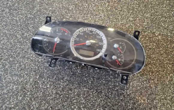 Nissan Quest Speedometer (instrument cluster) VP7NAF