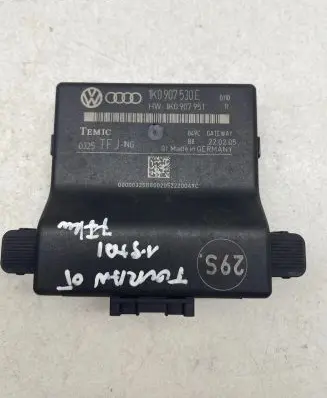 Volkswagen Touran I Gateway control module 1K0907530E 1K0907951